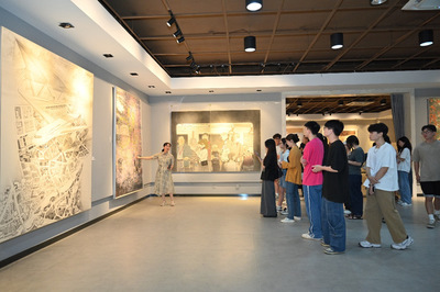 廣州國(guó)家青苗畫(huà)家培育計(jì)劃年度作品高校交流展在我校成功舉辦